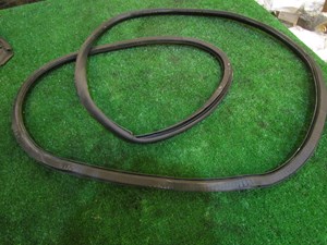 2004 Audi A8L D3 Rear RH Passenger Door Seal