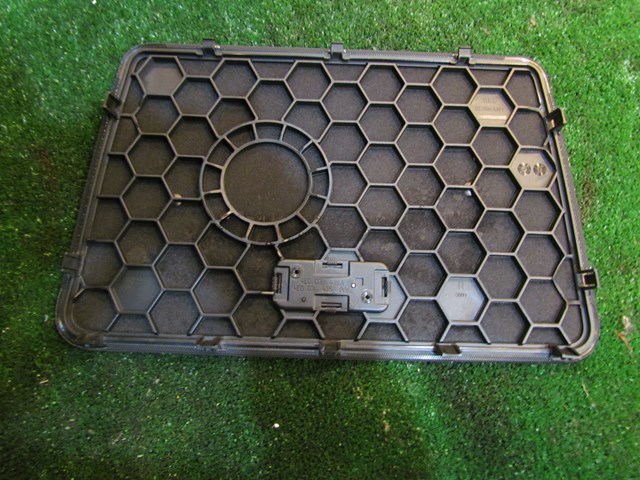 2004 Audi A8L D3 Rear Center Deck Speaker Cover 4E0 035 435A