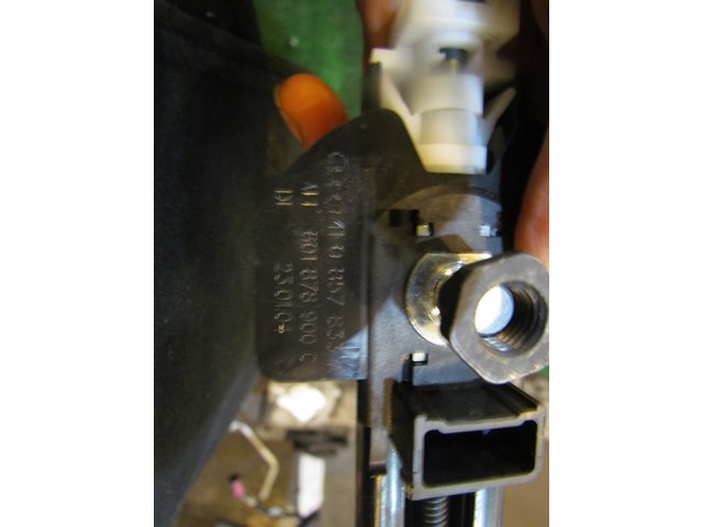 2004 Audi A8L D3 RH Passenger Seat Belt Adjust Motor 