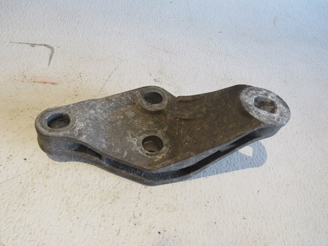 2004 Audi A8L D3 RH Passenger Engine Mount 4E0 199 603