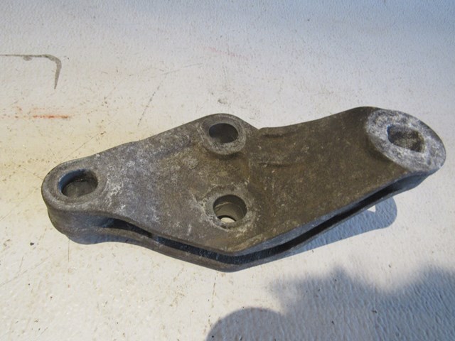 2004 Audi A8L D3 RH Passenger Engine Mount 4E0 199 603