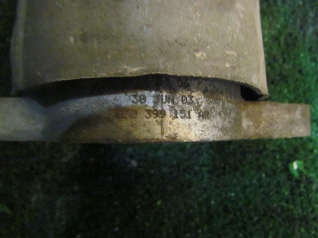 2004 Audi A8L D3 RH Transmission Mount 4E0 399 151