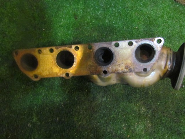 2004 Audi A8L D3 RH Exhaust Manifold 077 253 034 