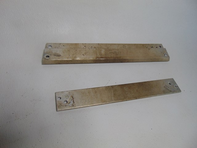 2004 Audi A8L D3 Under Engine Supports (2) 4E0 803 809