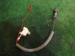 2004 Audi A8L D3 Fuel Door Actuator 4E0 862 150