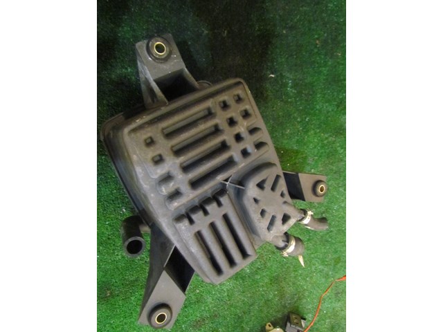 2004 Audi A8L D3 Fuel Vapor Canister 8D0 201 801