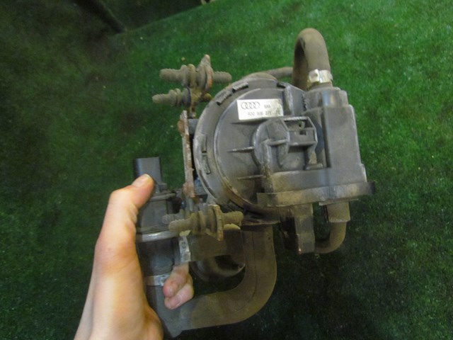 2004 Audi A8L Leak Detection Pump 4D0 906 271