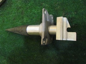 2004 Audi A8L D3 RH Rear Bumper Reinforcement Mount