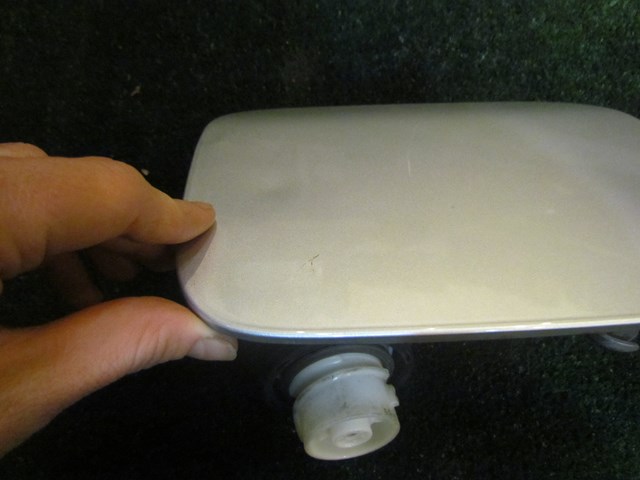 2006 Infiniti M35 Fuel Door & Gas Cap-See Details