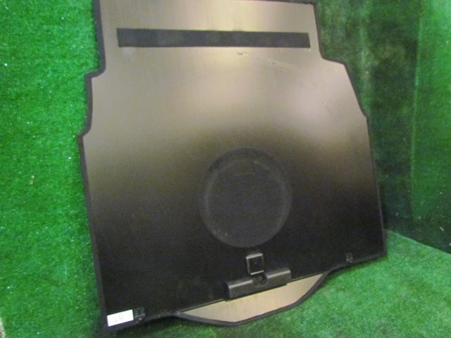 2006 Inifiniti M35 Trunk Board