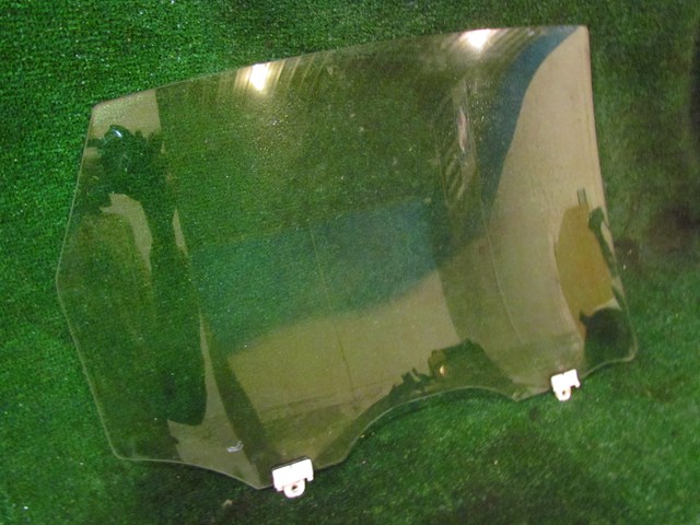 2006 Infiniti M35 Rear LH Driver Door Glass