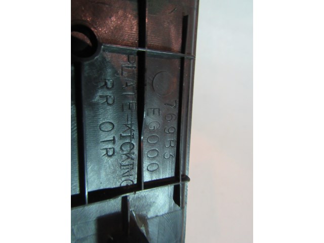 2006 Infiniti M35 Rear LH Driver Door Sill 769B3 EG000