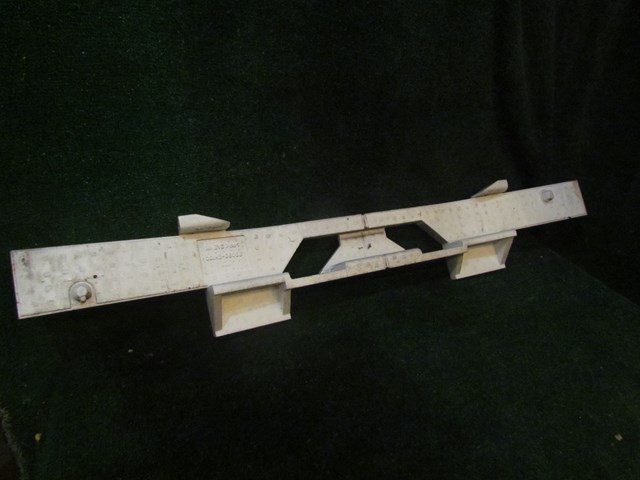 2006 Infiniti M35 Rear Bumper Reinforcement Foam 85090 EH100