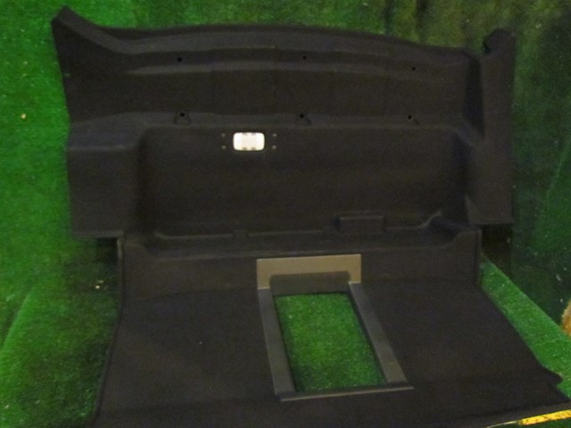 2006 Infiniti M35 Trunk Moulding w/Pass Through Access 