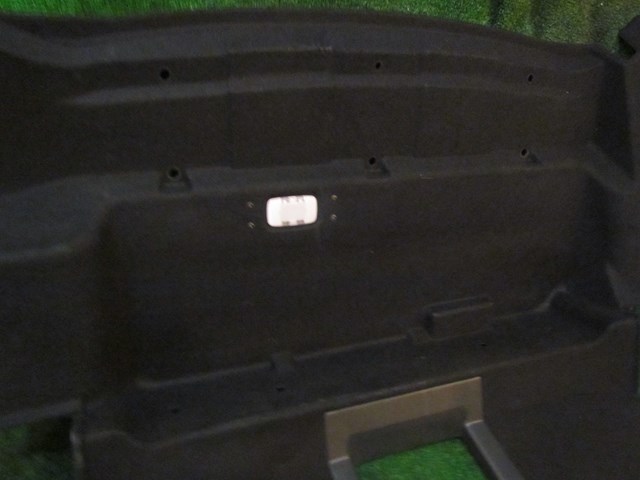 2006 Infiniti M35 Trunk Moulding w/Pass Through Access 