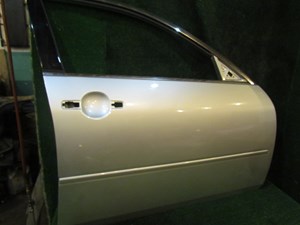 2006 Infiniti M35 Front RH Passenger Door