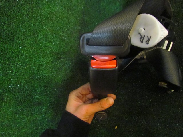 2006 Infiniti M35 Rear RH Passenger Seat Belt & Buckle