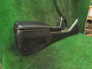 2006 Infiniti M35 Center Console- NICE