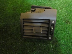 2006 Infiniti M35 LH Driver Dash Vent