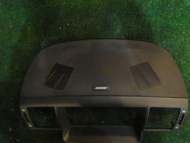 2006 Infiniti M35 Dash Speaker Cover w/Vent Trim