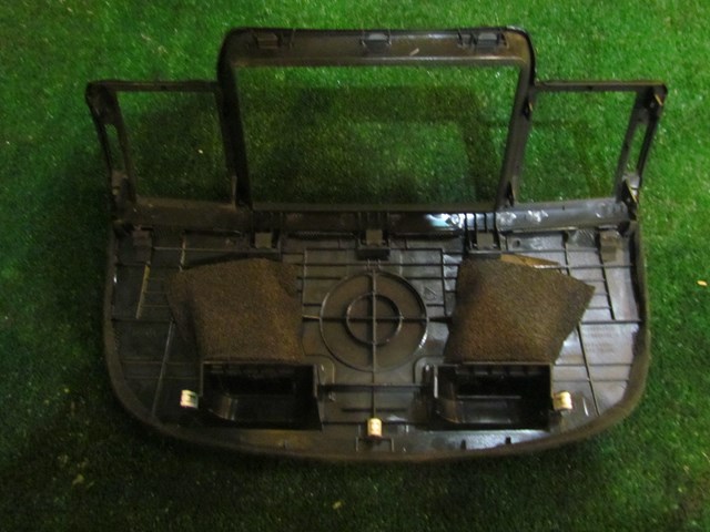 2006 Infiniti M35 Dash Speaker Cover w/Vent Trim