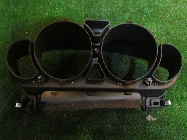 2006 Infiniti M35 Speedometer Gauge Cluster Bezel Trim Surround