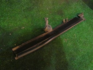 2006 Infiniti M35 LH Driver Hood Seal