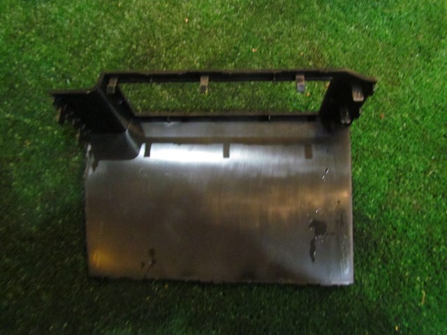 2006 Infiniti M35 Media Player Bezel Trim 