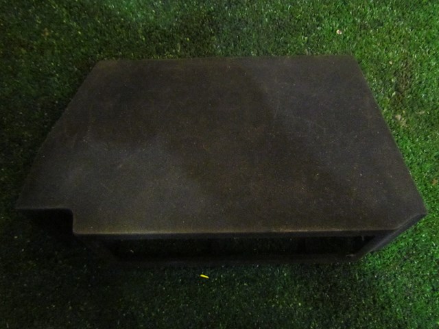 2006 Infiniti M35 Media Player Bezel Trim 