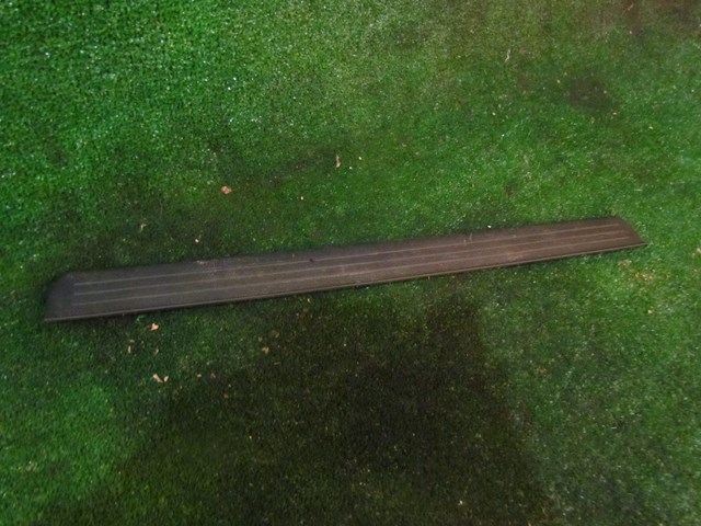 2006 Infiniti M35 Front LH Driver Door Sill Scuff Plate