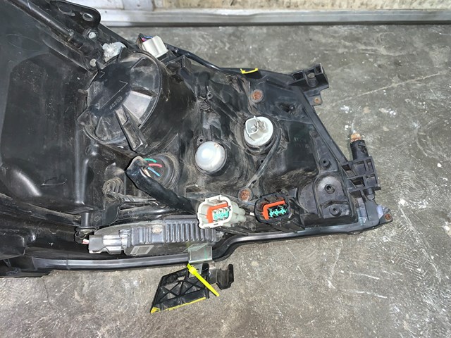 2006 Infiniti M35 LH Driver Adaptive Headlight OEM (SEE DETAILS)