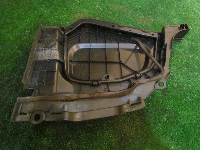 2006 Infiniti M35 Brake Fluid Cover and Surround OEM