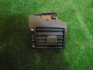 2006 Infiniti M35 RH Passenger Dash Vent