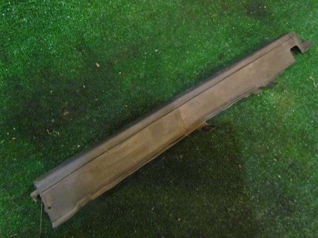 2006 Infiniti M35 RH Hood Seal 66820 EG010