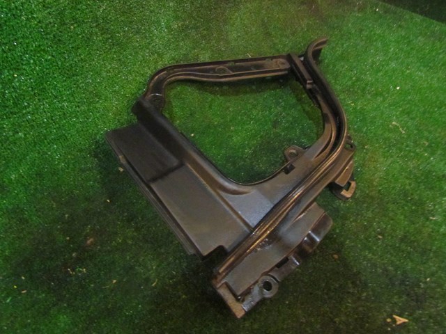 2006 Infiniti M35 Battery Cover Surround OEM 64894 EH100