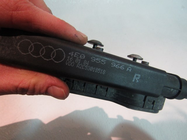 2004 Audi A8 A8L D3 RH Headlight Washer Sprayer Jet OEM 4E0 955 966A