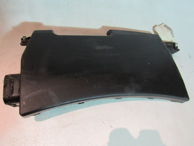 2006 2007Infiniti M35 Front Air Intake Cleaner Duct