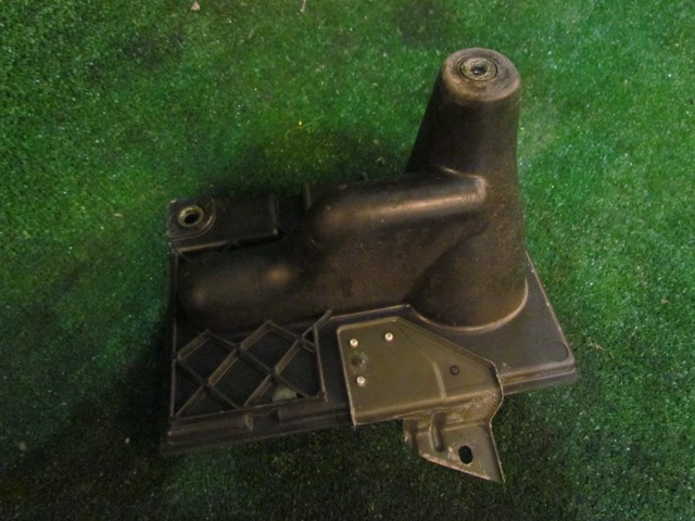 2006 Infiniti M35 Battery Tray 64866 CG000