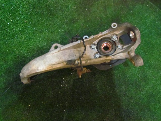 2006 Infiniti M35x Front LH Driver Spindle