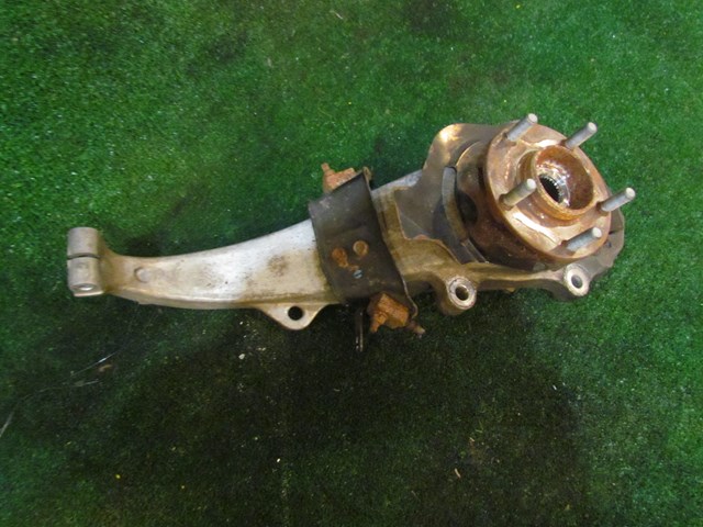 2006 Infiniti M35x Front LH Driver Spindle
