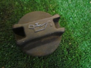 2006 Infiniti M35 Engine OIl Fill Cap