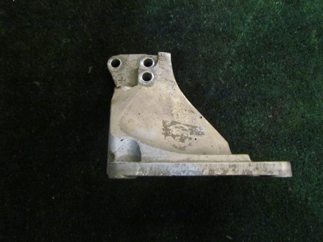 2006 Infiniti M35 Front RH Passenger Engine Mount