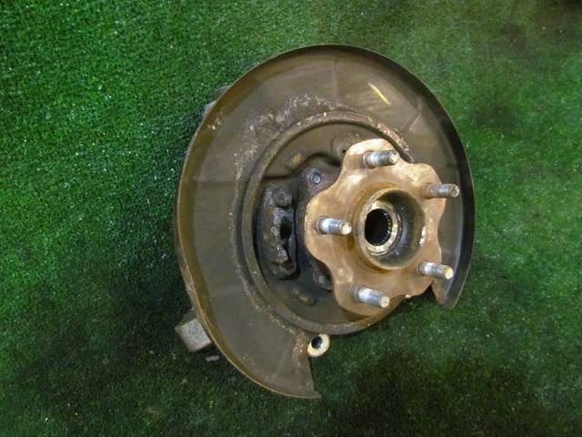2006 Infiniti M35x Rear RH Passenger Spindle