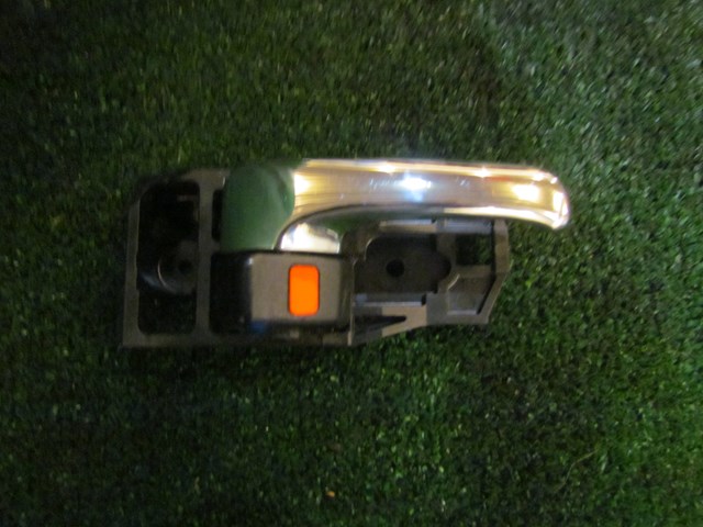 2002 Lexus IS300 Front RH Passenger Interior Door Handle
