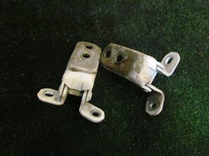 2002 Lexus IS300 Front RH Passenger Door Hinges