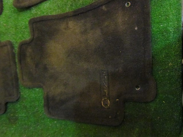 2002 Lexus IS300 Floor Mat Set 