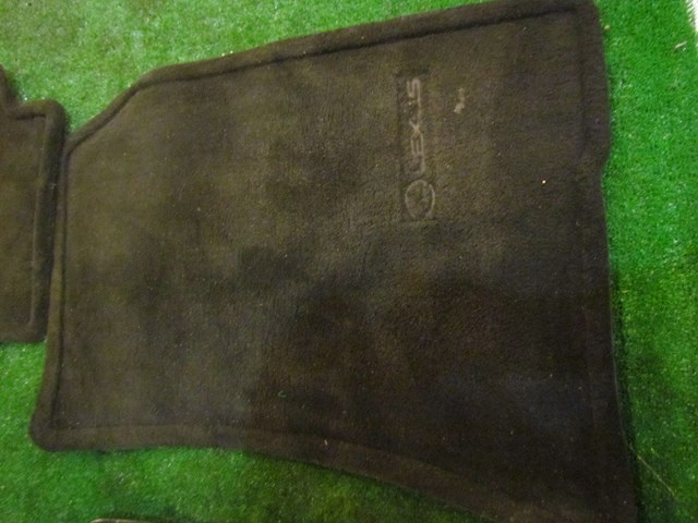2002 Lexus IS300 Floor Mat Set 