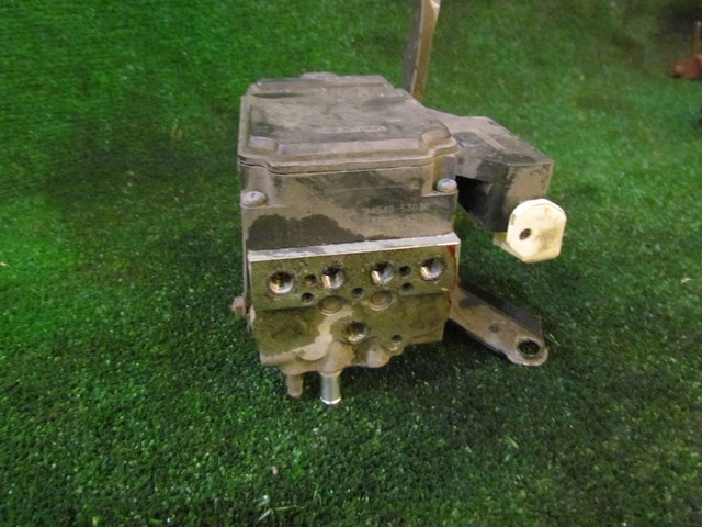 2002 Lexus IS300 ABS Pump 44540 53030