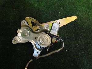 2002 Lexus IS300 Rear LH Window Motor & Regulator 85720 53030
