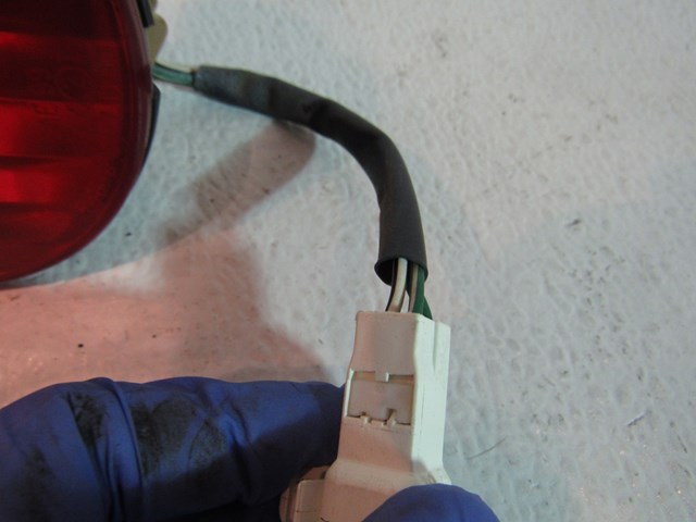 2002 Lexus IS300 Rear RH Passenger Trunk Mounted Tail light